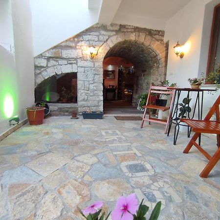 Bujtina Veritos Berat Exterior photo
