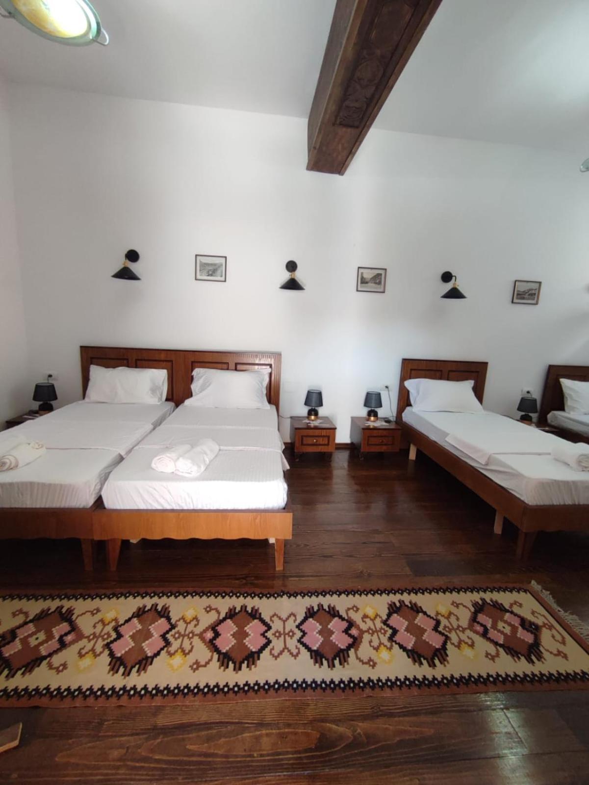 Bujtina Veritos Berat Exterior photo