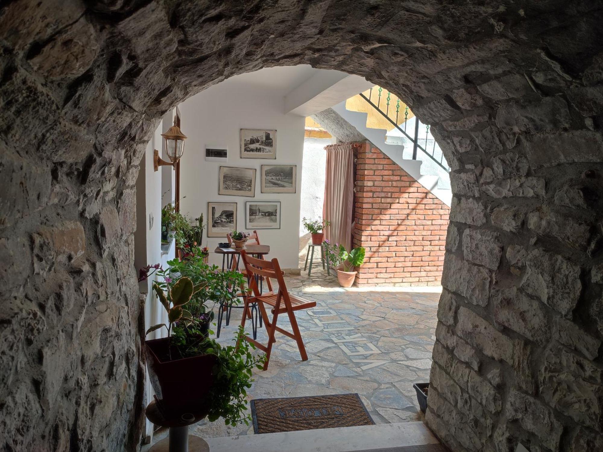 Bujtina Veritos Berat Exterior photo